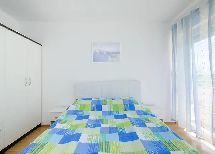 Idyllisches Nur 400 Meter Zum Sandstrand Mit Meerblick, Wifi Und Privatparkplatz