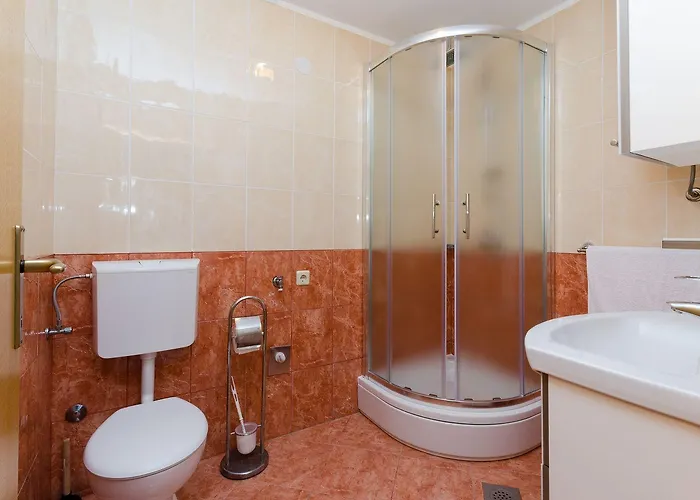 Idyllisches Nur 400 Meter Zum Sandstrand Mit Meerblick, Wifi Und Privatparkplatz Apartment