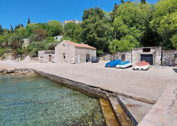 Apartment Idyllisches Nur 400 Meter Zum Sandstrand Mit Meerblick, Wifi Und Privatparkplatz Crikvenica