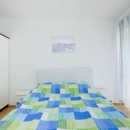 Idyllisches Nur 400 Meter Zum Sandstrand Mit Meerblick, Wifi Und Privatparkplatz