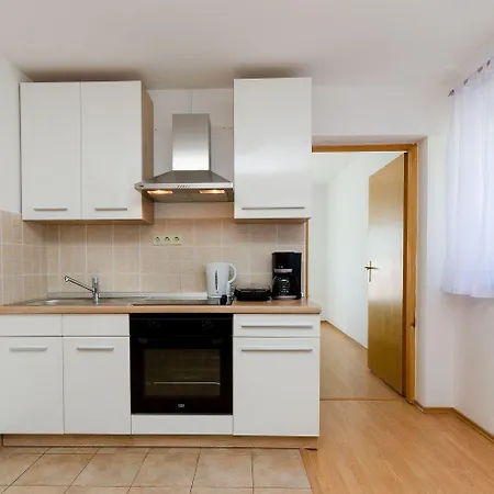 Idyllisches Nur 400 Meter Zum Sandstrand Mit Meerblick, Wifi Und Privatparkplatz Crikvenica