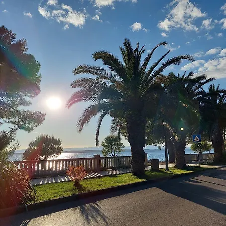 Apartmán Idyllisches Nur 400 Meter Zum Sandstrand Mit Meerblick, Wifi Und Privatparkplatz